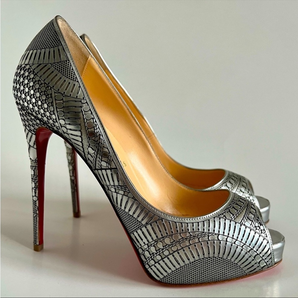 SOLD Christian Louboutin Suellena 37.5